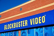 blockbuster stores shut
