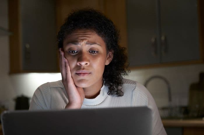 computer user worried woman