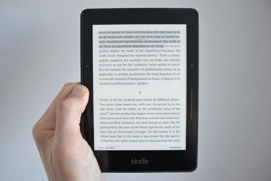 Kindle Voyage in hand